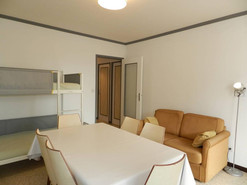 Appartement 2 pièces, terrasse et parking, Bormes-les-Mimosas - FR-1-251-892 Apartment in Le Lavandou