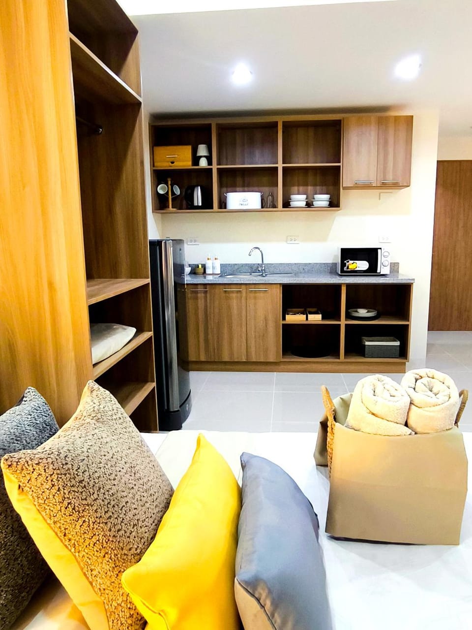 BH UrbanSky Condo Bed and Breakfast in Lapu-Lapu City