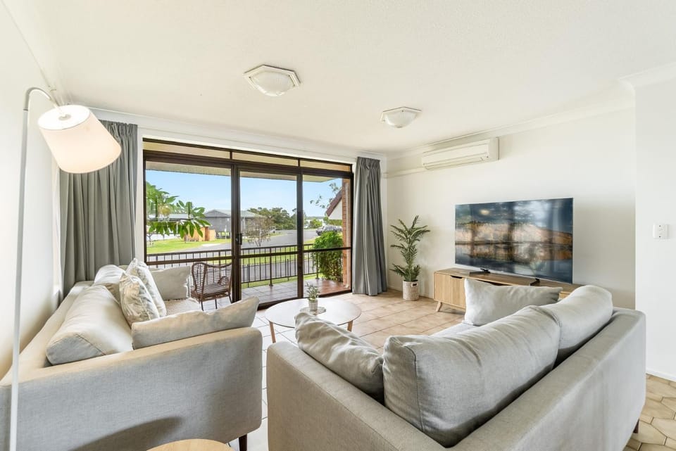 Camawood - Unit 5 Wake Up to Clarence River Views Apartment in Iluka
