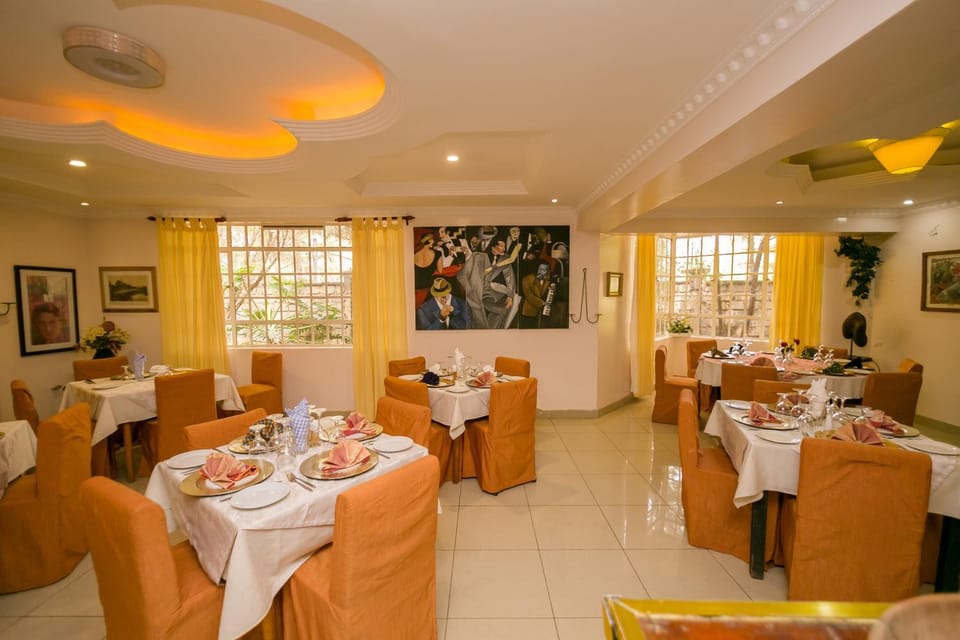 Restaurant/places to eat, Dining area