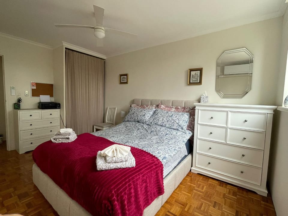Bed, Photo of the whole room, Bedroom, wardrobe