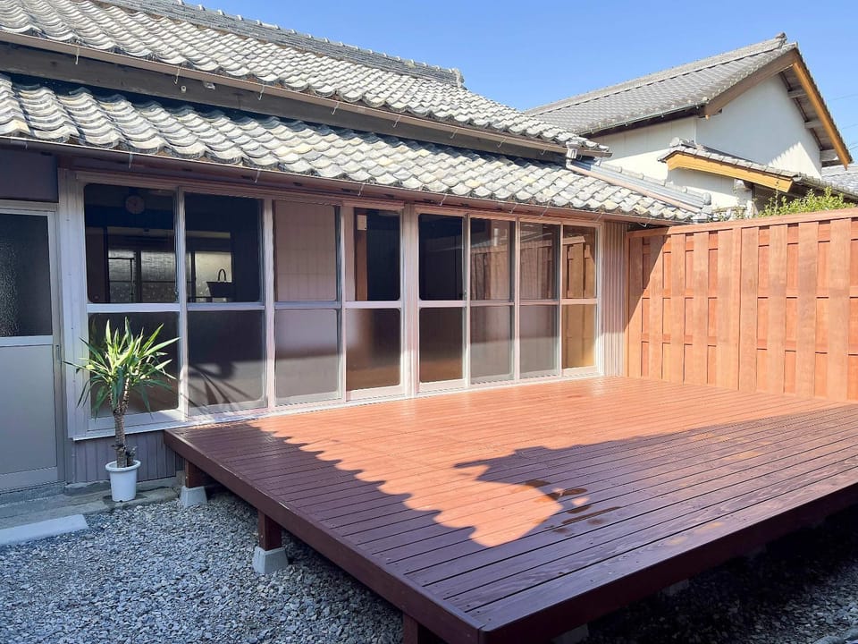 Property building, Balcony/Terrace