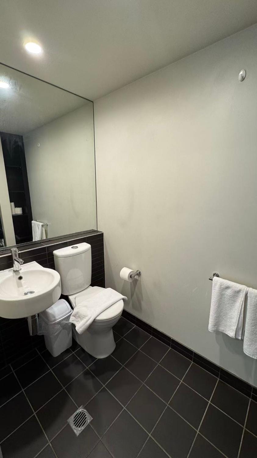 One Bedroom Penthouse Apartment in the heart of Box Hill Apartment in Melbourne