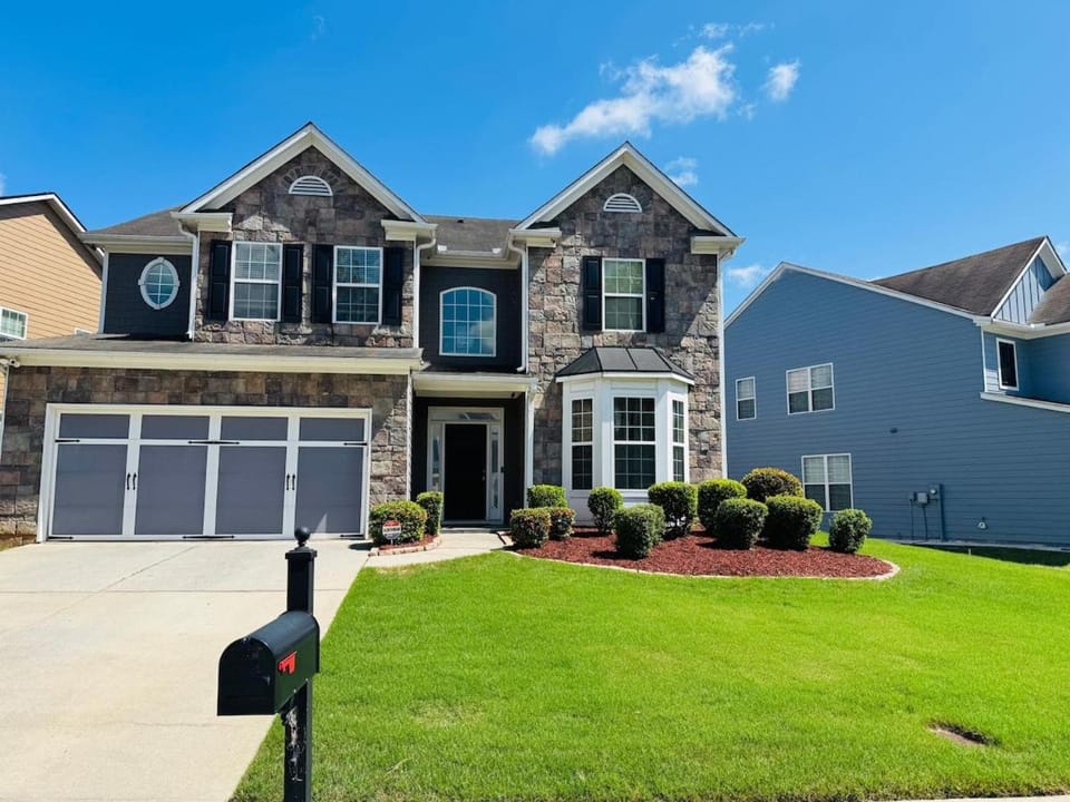 Modern 5BR Retreat with Office Fully Furnished House in Georgia