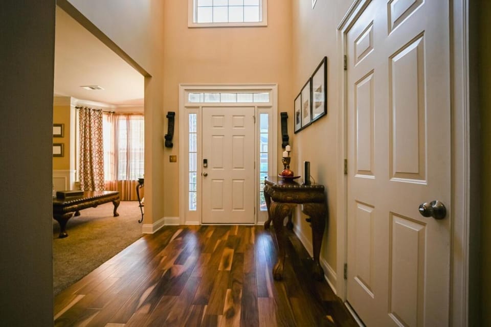 Modern 5BR Retreat with Office Fully Furnished House in Georgia