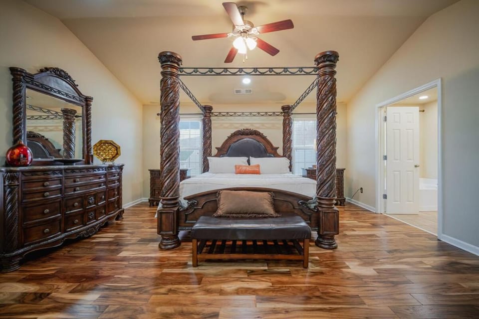 Modern 5BR Retreat with Office Fully Furnished House in Georgia