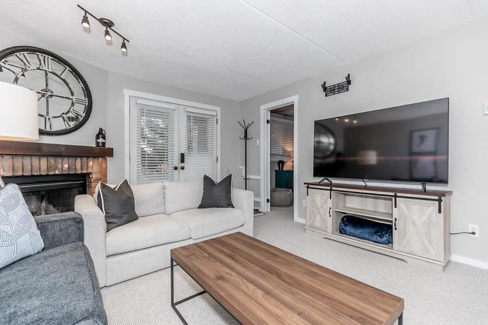 Alpine Cove - Condo in Collingwood - Sleeps 6 House in Collingwood