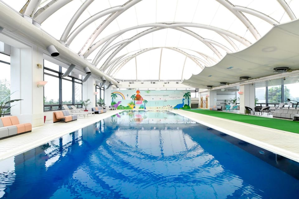Pool view, Swimming pool