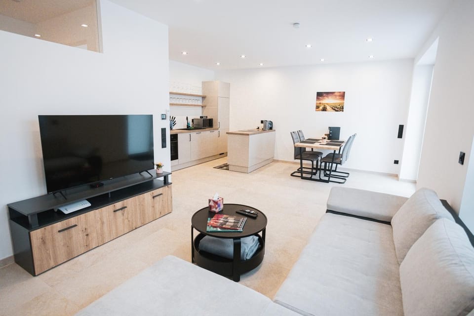 Kitchen or kitchenette, Living room, Dining area