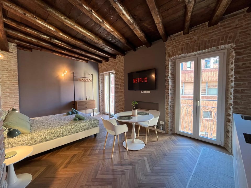 Living room, Photo of the whole room, Bedroom