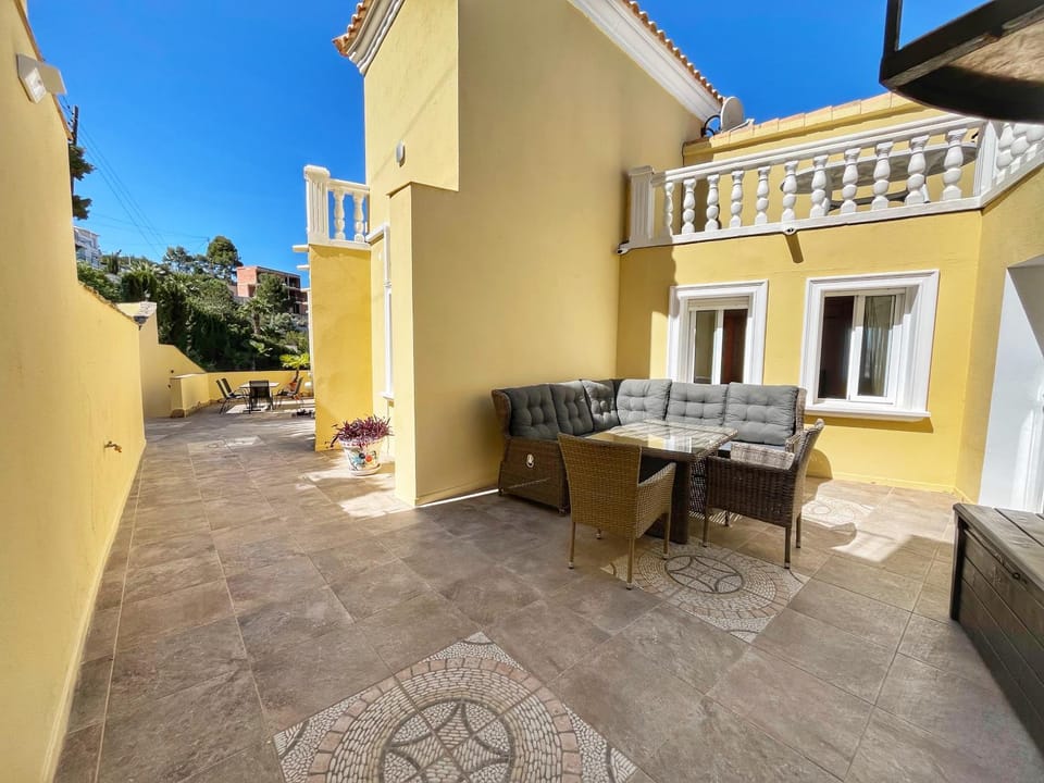 Patio, Balcony/Terrace