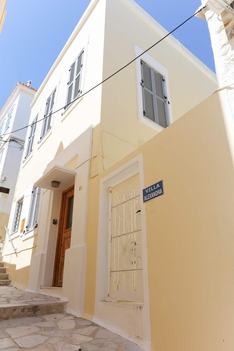 Property building, Neighbourhood