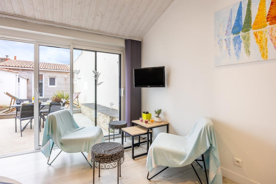 Property building, Living room