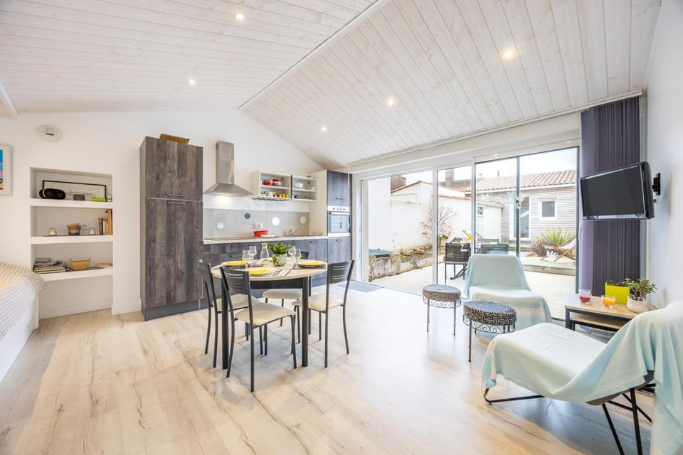 Property building, Living room