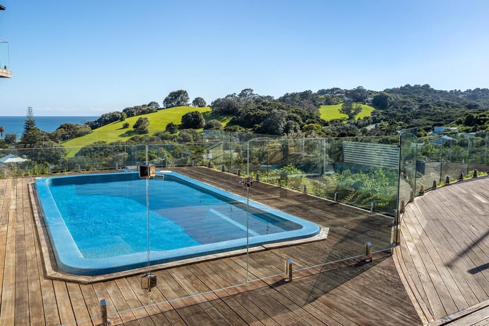 Onetangi Ocean View - Waiheke Island House in Auckland Region