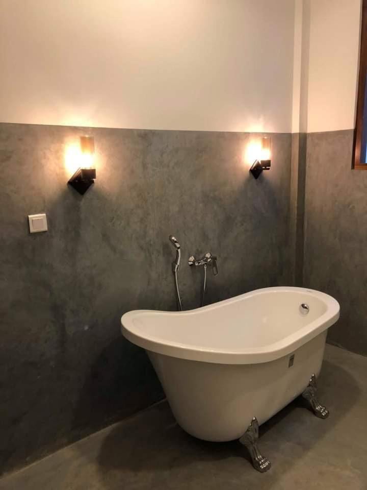 Bathroom, Bath