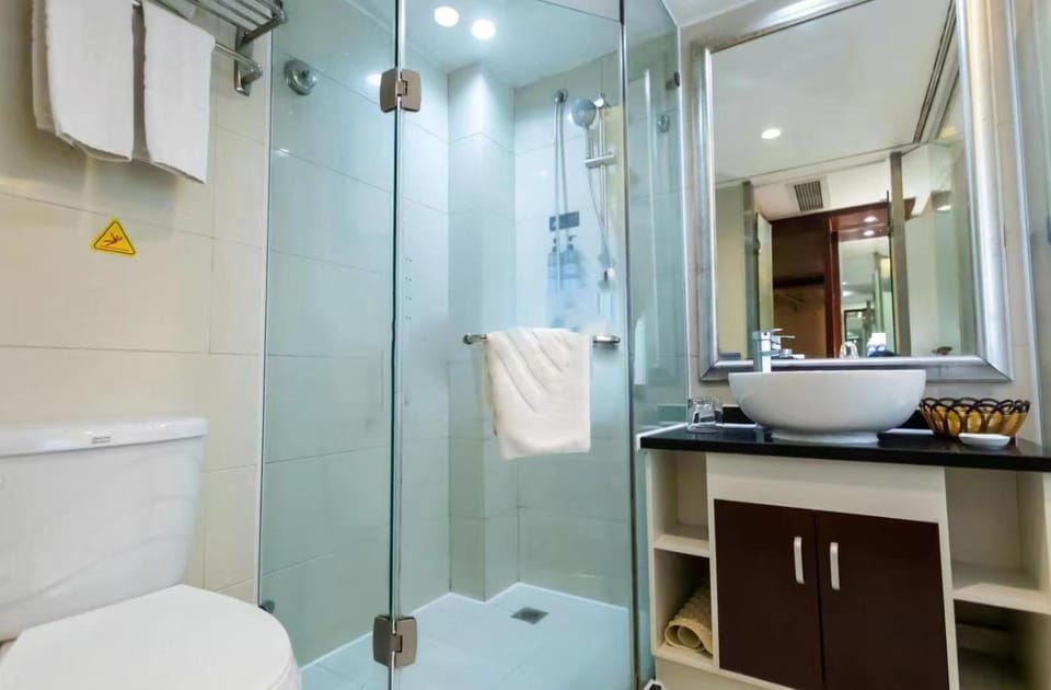 Shower, Toilet, Bathroom