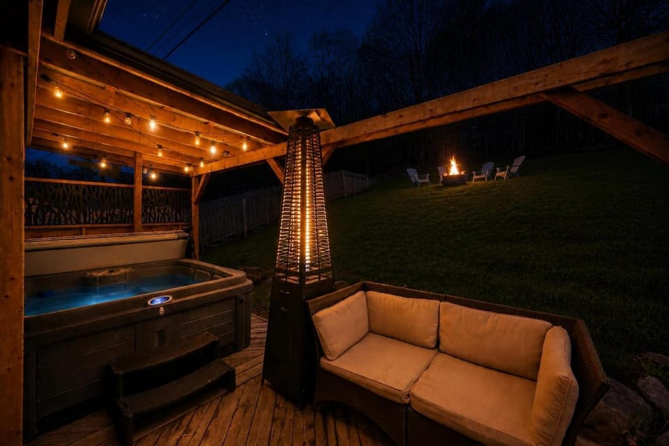 Nature & Relaxation with Spa - Chalet La Shred Chalet in Baie-Saint-Paul