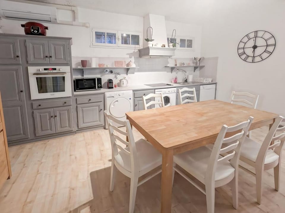 Charmant T3 dans un mas provençal proche Avignon Apartment in Sorgues