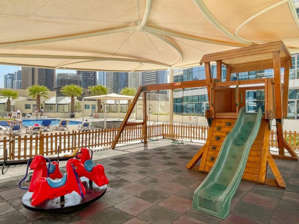 FIRST CLASS 1BR Scenic Marina Views Apartment in Dubai