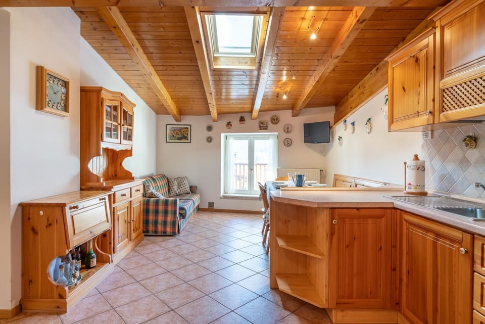 Living room, Dining area, kitchen