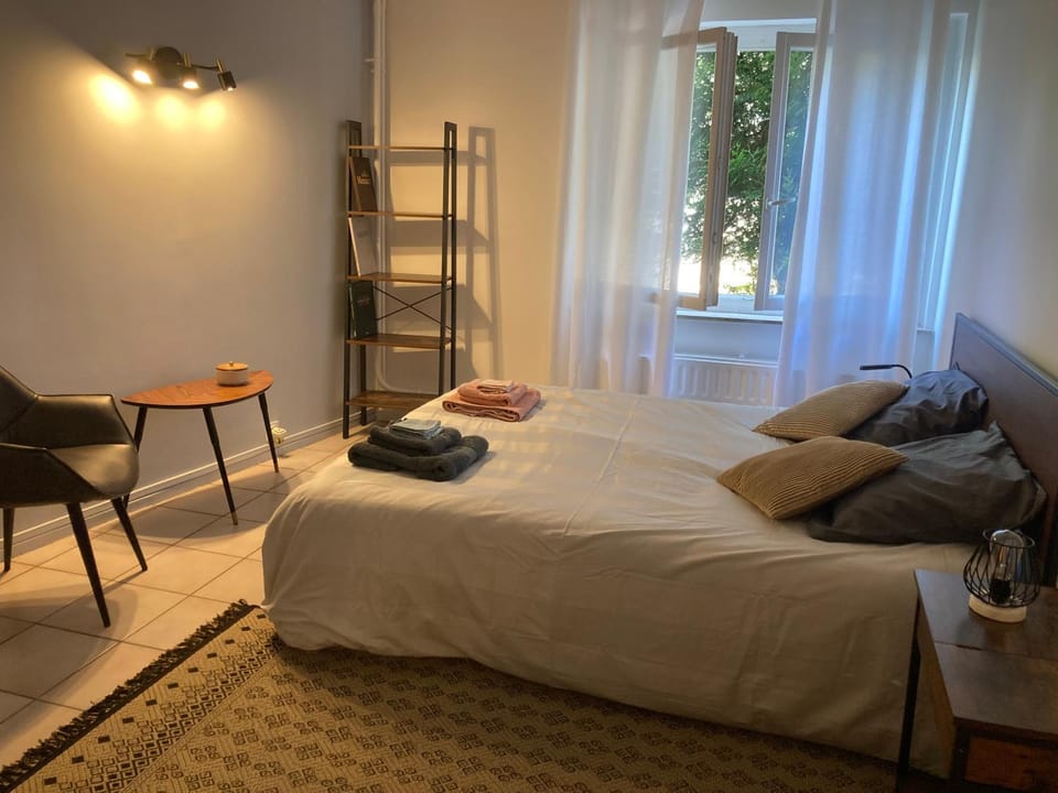 Cool city very close to Paris Apartment in Saint-Maur-des-Fossés