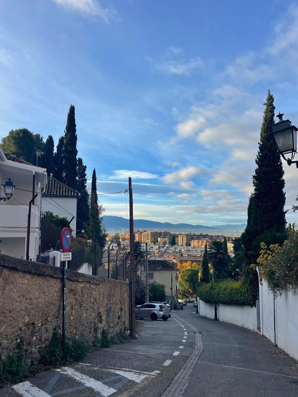Day, Neighbourhood, Natural landscape, City view, Street view