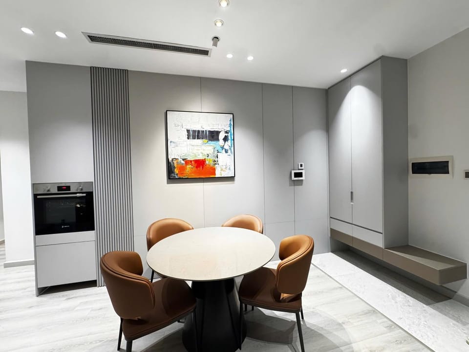 Seating area, Dining area
