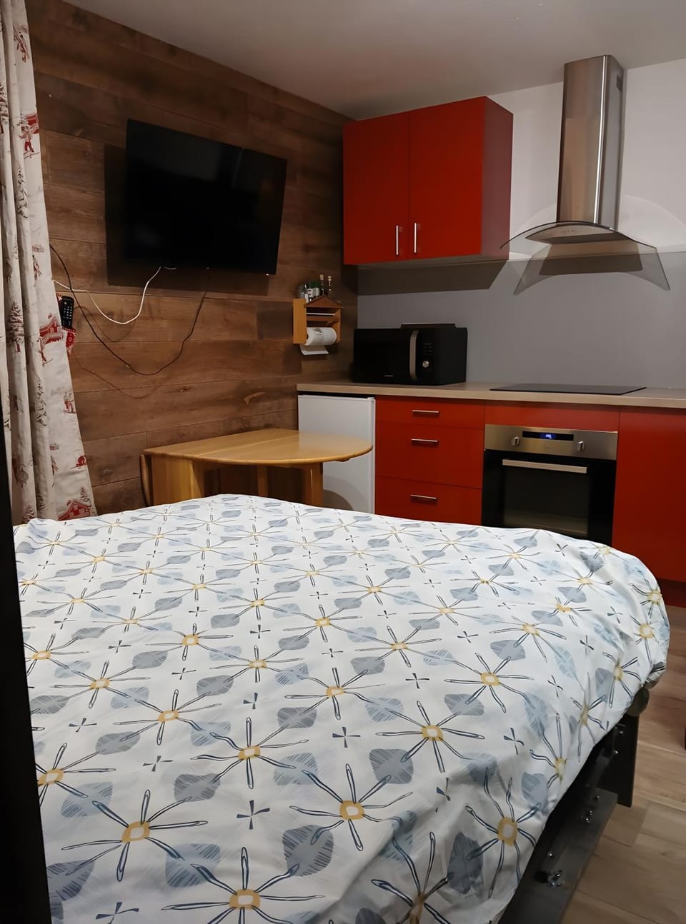 Kitchen or kitchenette, Living room