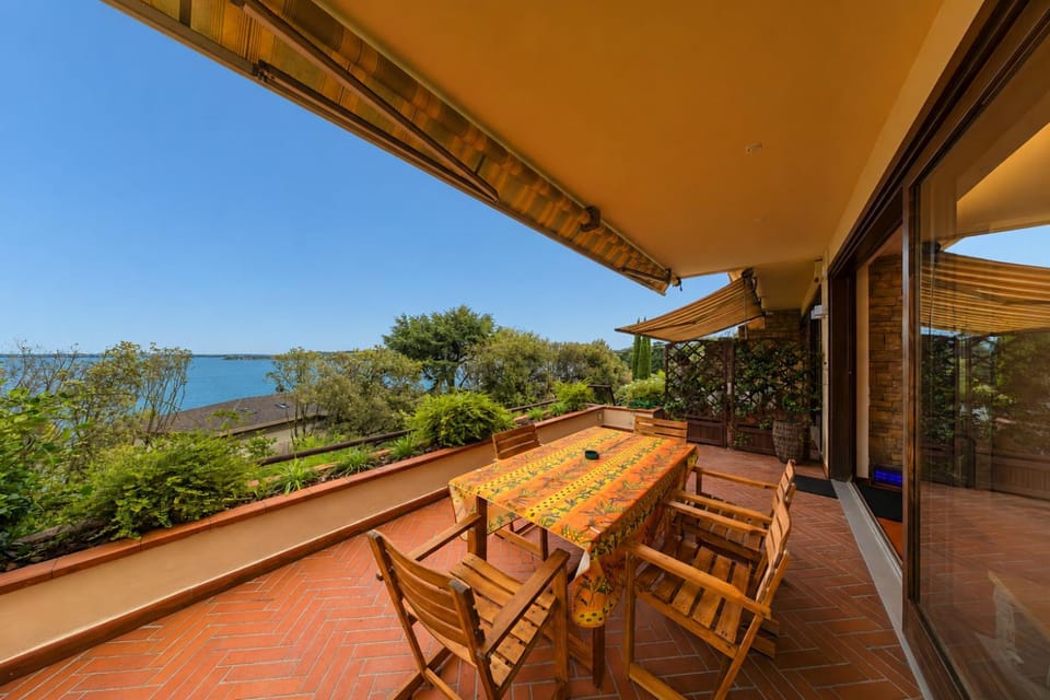 Property building, Balcony/Terrace