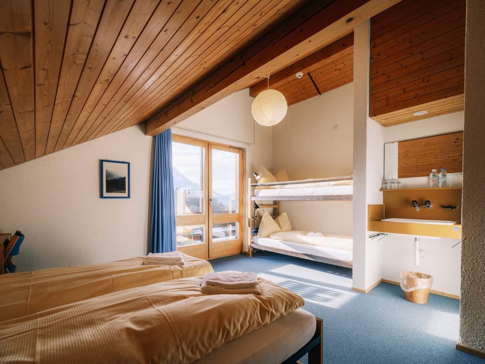 Bed, Photo of the whole room, wardrobe