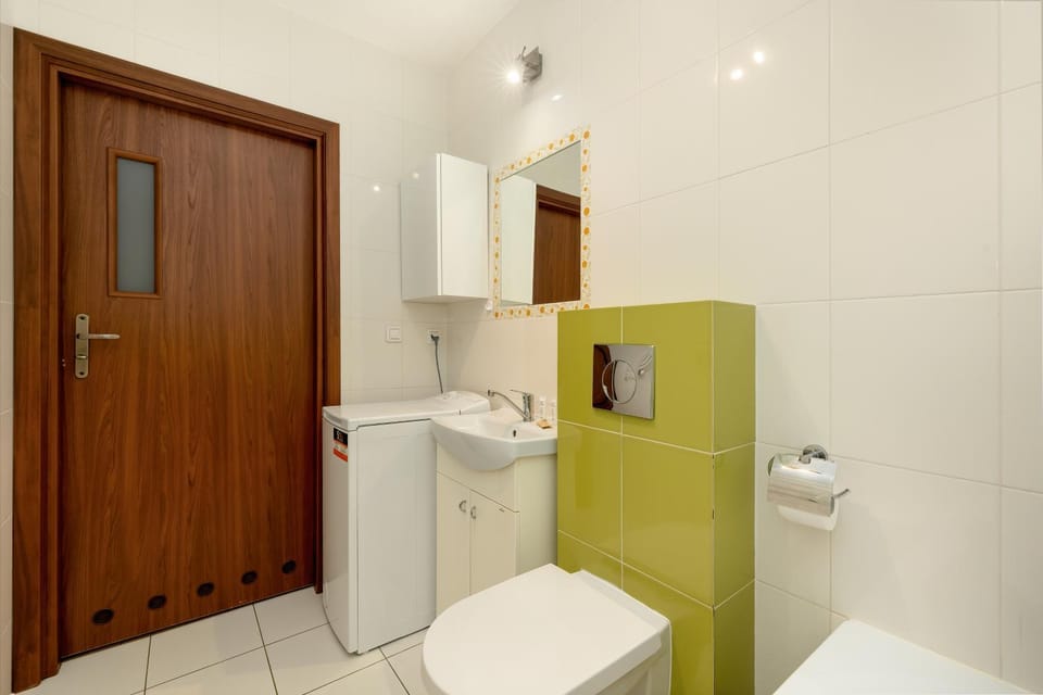 Toilet, Bathroom, washing machine