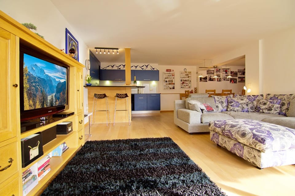 Communal lounge/ TV room, Living room
