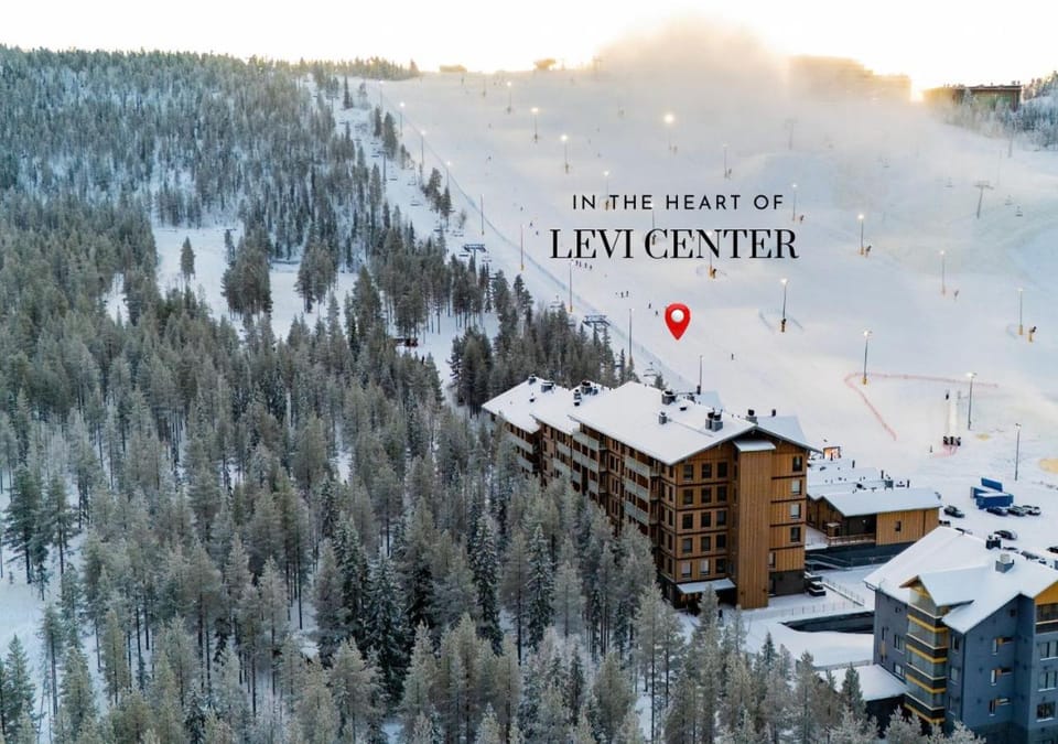 Property building, Neighbourhood, Natural landscape, Bird's eye view, Winter, Skiing, Location