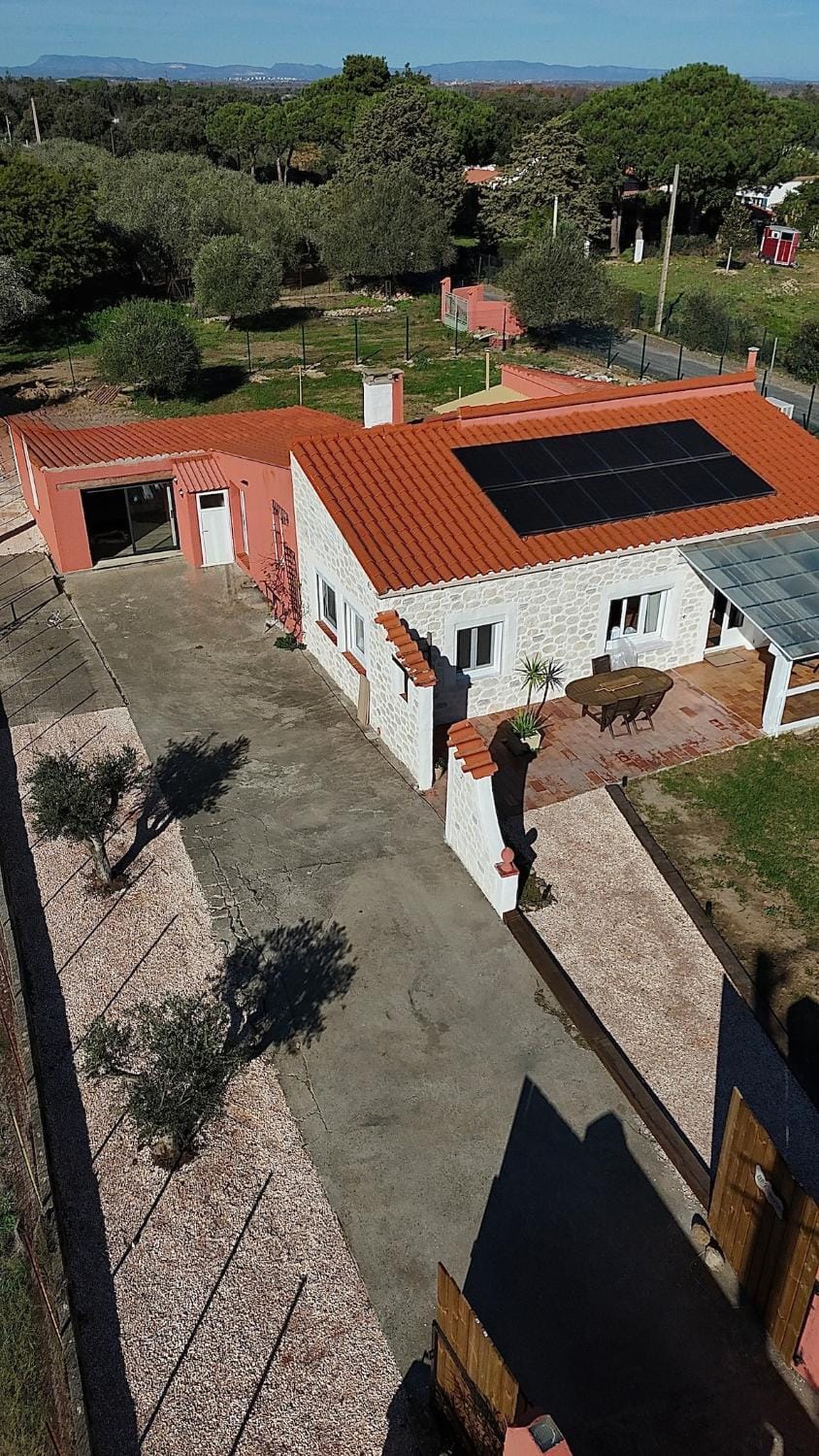 Property building, Neighbourhood, Bird's eye view