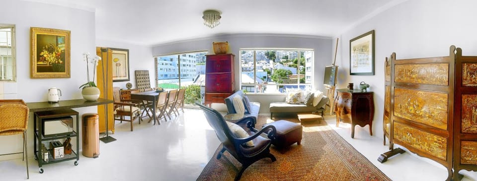 UNIQUE LUXE ARTS LOFT by Sea - Beach Block - Mountain Views Apartment in Sea Point