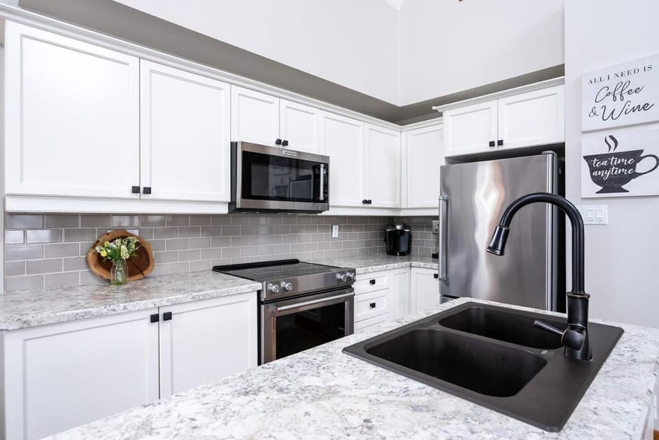 Snowy Mountain Summit & Sol - Shuttle - Patio House in Grey Highlands