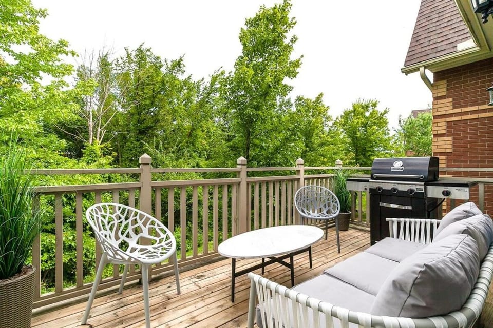 Lookout Lodge - Private Patio - Shuttle to Blue House in Grey Highlands