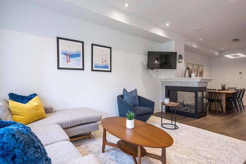 Blue Mountain Townhome - Patio Shuttle Trails House in Grey Highlands