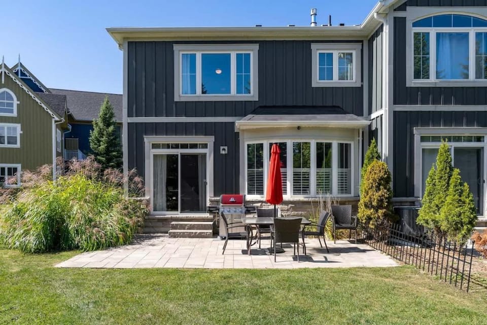 Luxury Mountain Townhome - Shuttle Patio & Trails House in Grey Highlands