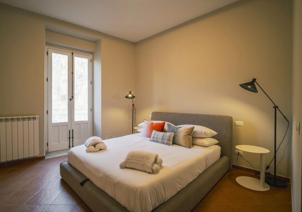 Bed, Photo of the whole room, Bedroom, internet, towels