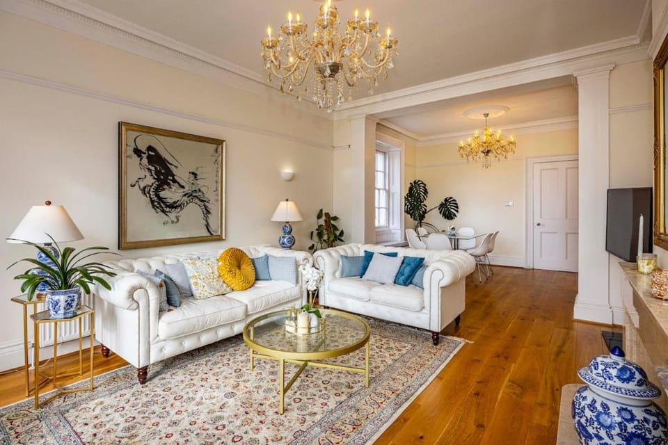 Luxury three-bedroom apartment in Nottingham City Centre Apartment in Nottingham