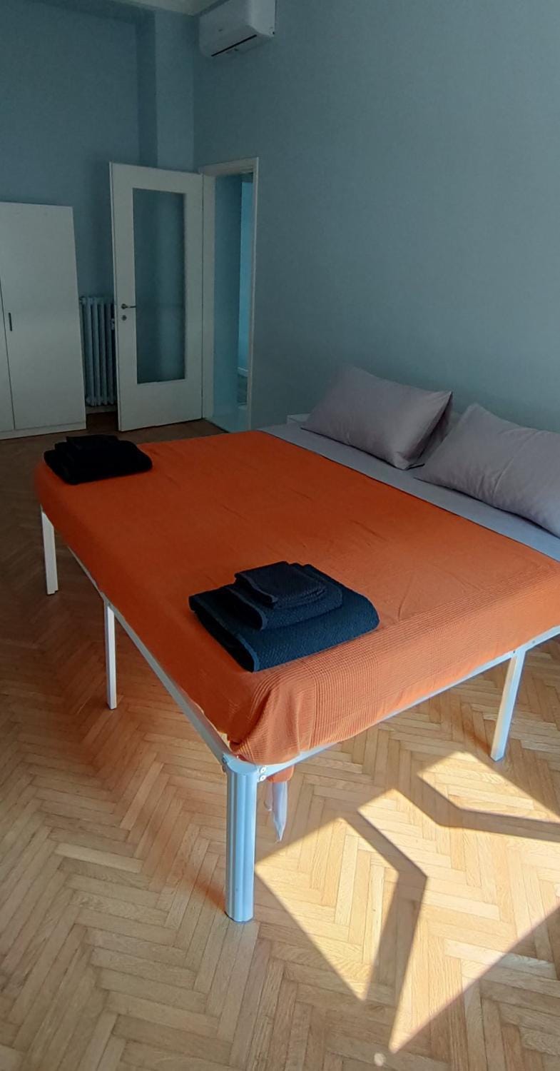 Cozy & Contemporary 2 bdrm 1 bthrm APT in Città Studi Apartment in Milan