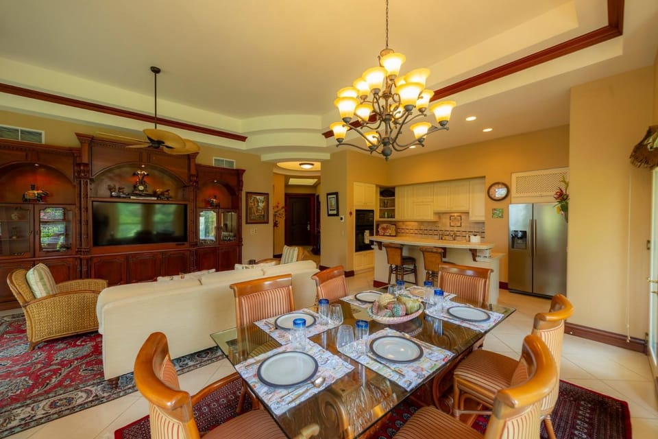Bella Vista 8B 3 bedr 3 1 and half bath House in Jaco