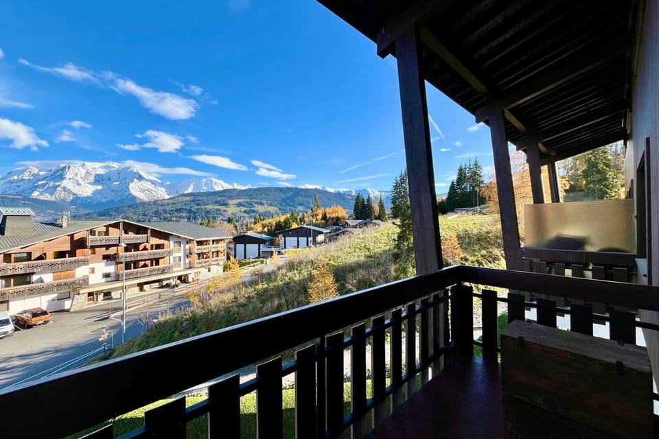 The Balcony of the Giant in Combloux Apartment in Combloux