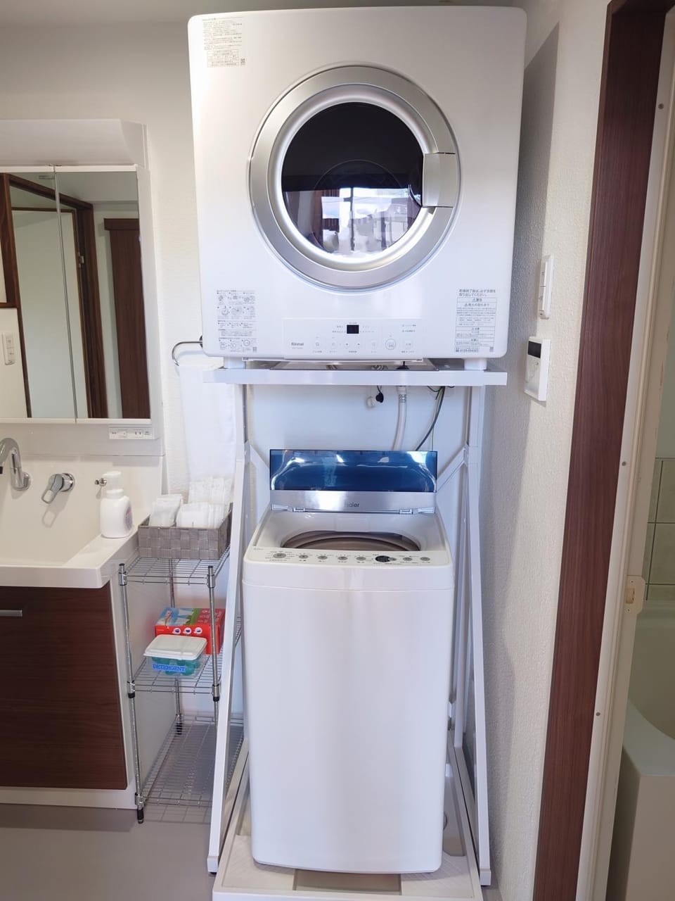ペンションsakuraRIGHT Apartment in Okinawa Prefecture