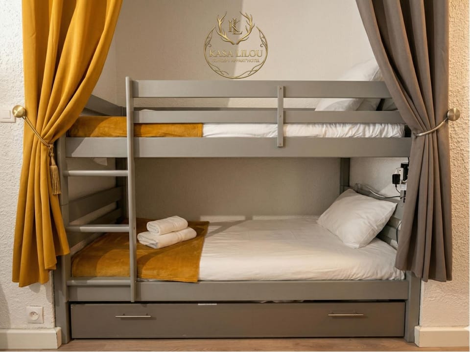 Bed, bunk bed