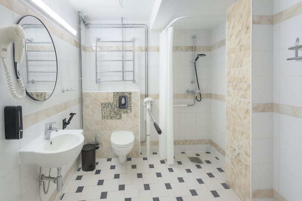 Shower, Toilet, Bathroom