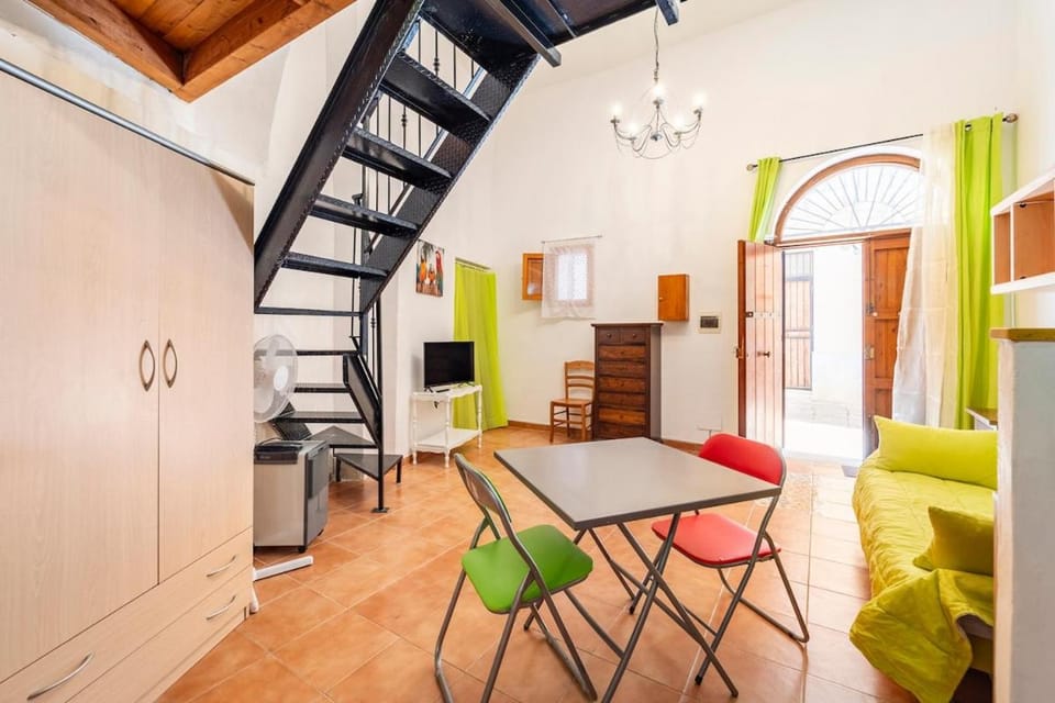 La petite Bastet Apartment in Palermo