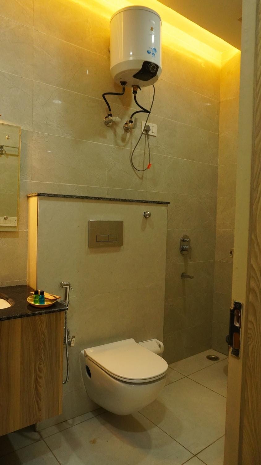 Shower, Toilet, Bathroom